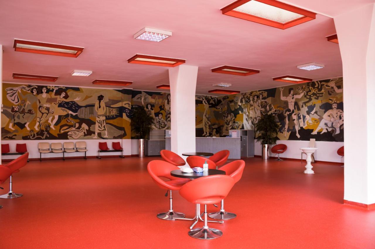 Complex Balnear Cerbul Hotel Covasna Bagian luar foto