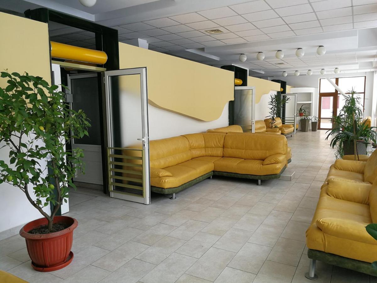 Complex Balnear Cerbul Hotel Covasna Bagian luar foto