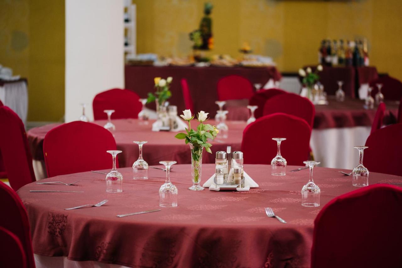 Complex Balnear Cerbul Hotel Covasna Bagian luar foto