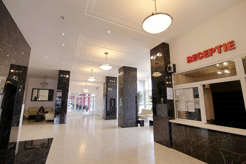 Complex Balnear Cerbul Hotel Covasna Bagian luar foto