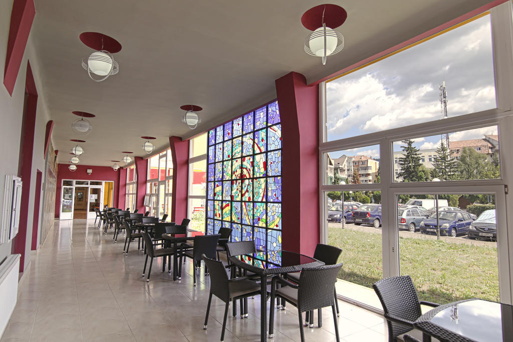 Complex Balnear Cerbul Hotel Covasna Bagian luar foto